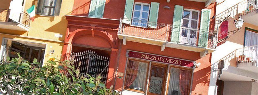 Hotel Palazzo Di Mezzo Carrù Dış mekan fotoğraf