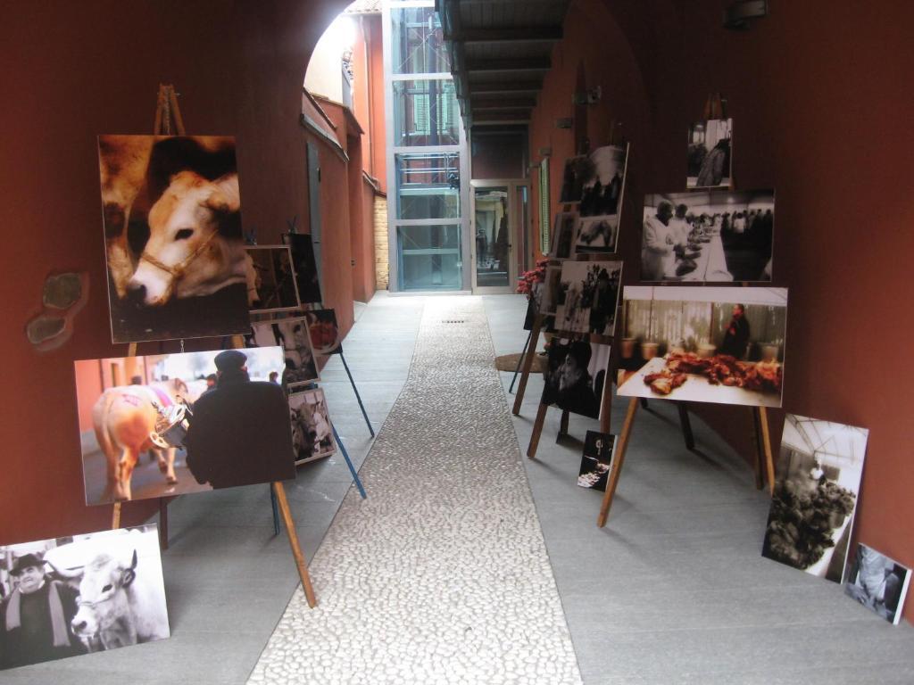 Hotel Palazzo Di Mezzo Carrù Dış mekan fotoğraf
