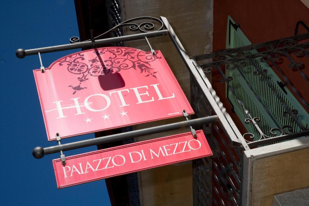 Hotel Palazzo Di Mezzo Carrù Dış mekan fotoğraf